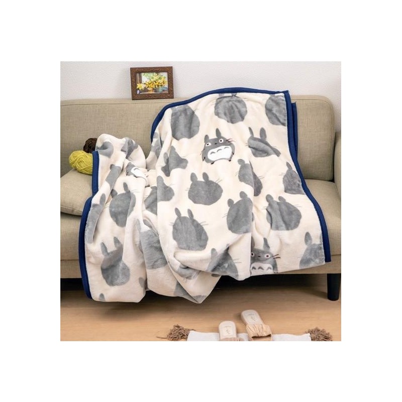 MON VOISIN TOTORO - Totoro Gris - Grande Couverture 200x140cm MON VOISIN TOTORO - Totoro Gris - Grande Couverture 200x140cm