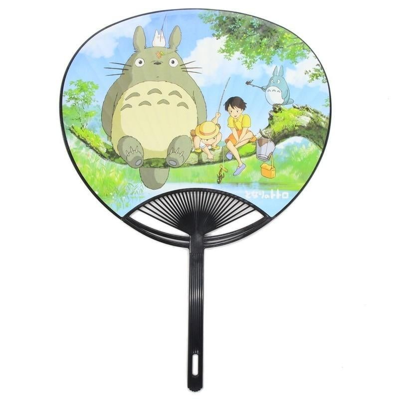 MON VOISIN TOTORO - Totoro à la pêche - Eventail 345x243x3mm MON VOISIN TOTORO - Totoro à la pêche - Eventail 345x243x3mm