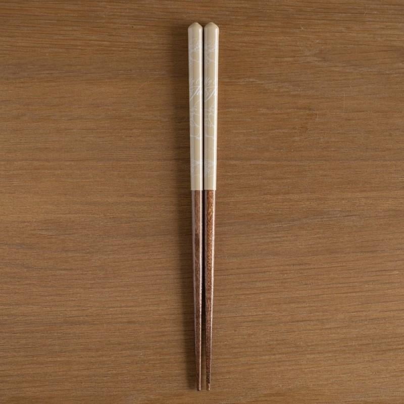 MON VOISIN TOTORO - Esquisses Marron - baguettes Laquées 21cm MON VOISIN TOTORO - Esquisses Marron - baguettes Laquées 21cm