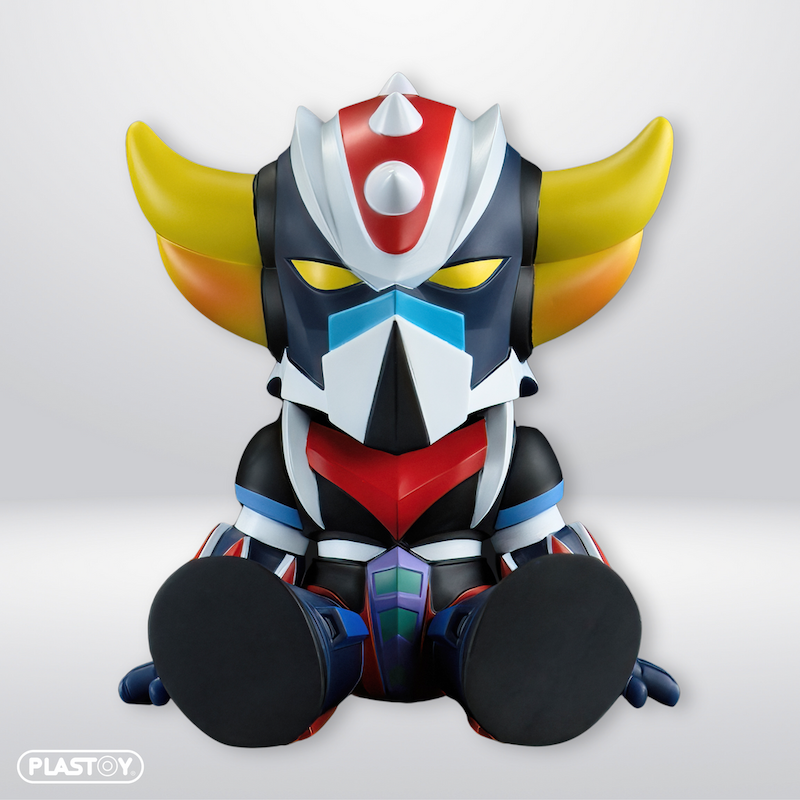 GOLDORAK - Chibi Goldorak "Assis" - Tirelire PVC 15cm GOLDORAK - Chibi Goldorak "Assis" - Tirelire PVC 15cm