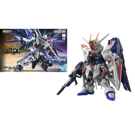GUNDAM - Master Grade SD Freedom Gundam - Model Kit