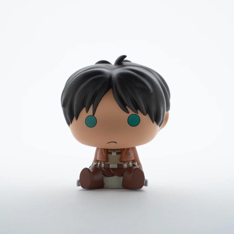 ATTACK ON TITAN - Mini-Tirelire - Chibi Eren - 13cm ATTACK ON TITAN - Mini-Tirelire - Chibi Eren - 13cm